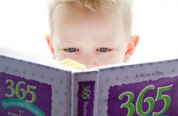 niño leyendo